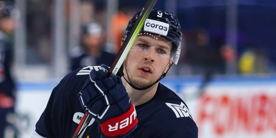 Гол Орехова и передача Михайлиса принесли "Металлургу" победу над "Адмиралом"