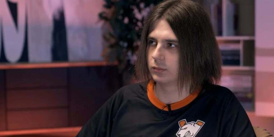 Белорусский киберспортсмен сравнил порог входа в Dota 2 & League of Legends