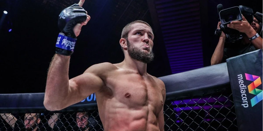 Ученик Хабиба Нурмагомедова проиграл в дебютном бою в UFC