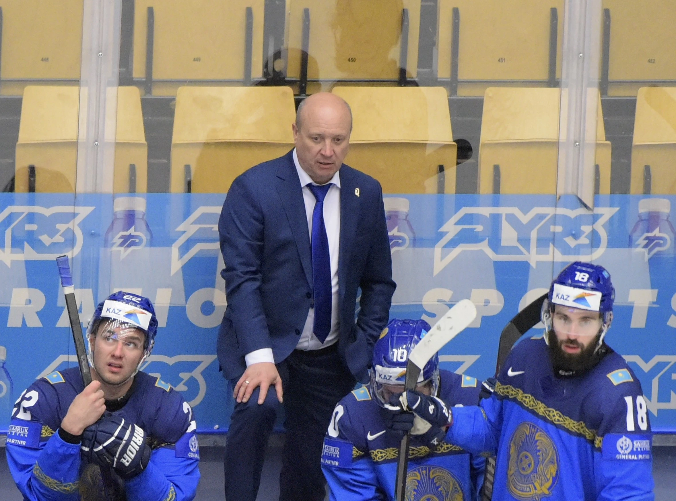 Развал «Барыса» как репетиция: почему сборную Казахстана отдают в те же руки?