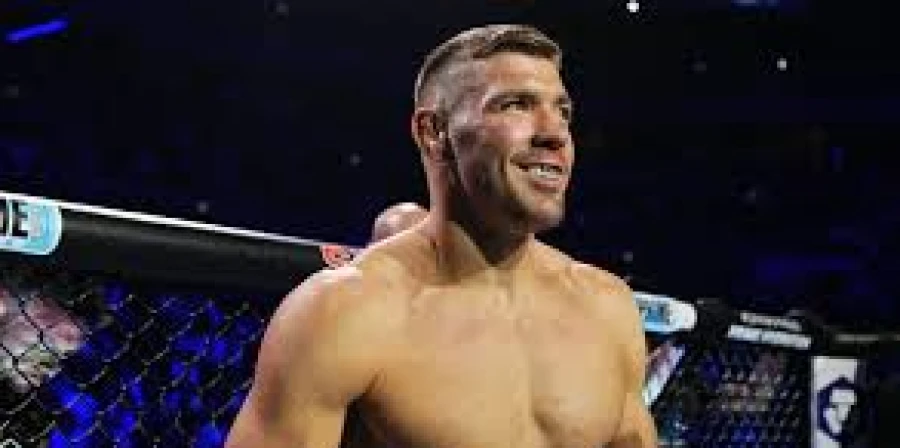 Экс-боец UFC заявил, что Дю Плесси может стать новым универсалом UFC