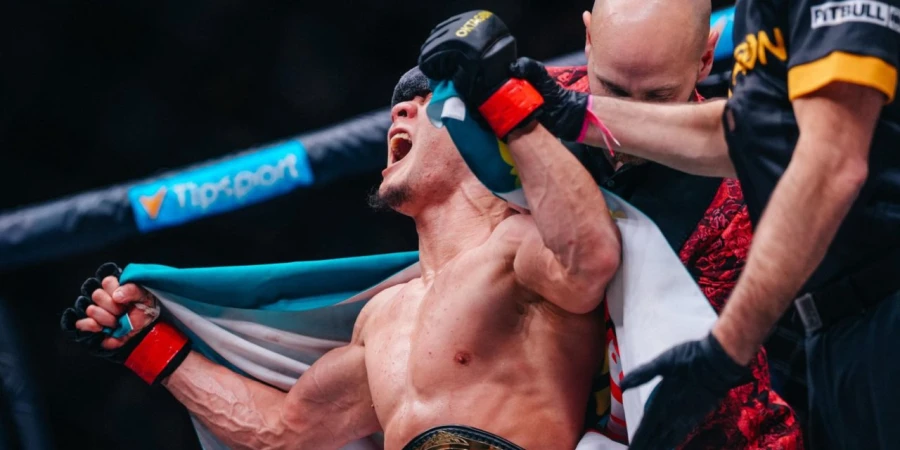 Жалғас Жұмағұловтың жеңісті жекпе-жегінің видеосы