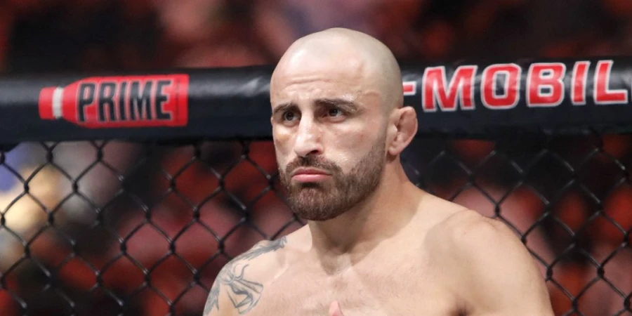 Алекс Волкановски высказался о потенциальном переходе в легкий дивизион