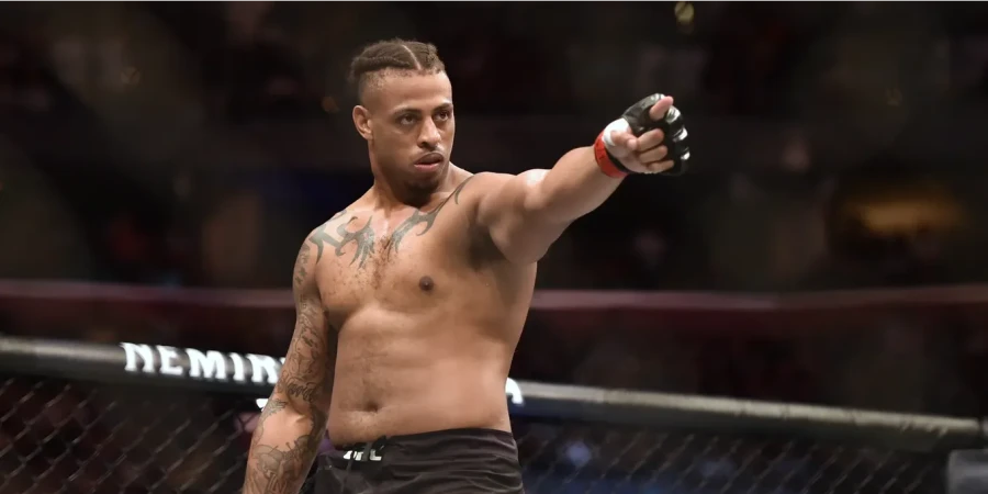 Бывший боец UFC провалил взвешивание перед поединком в Сербии, превысив лимит на 12 кг