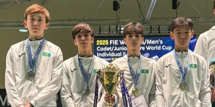 Жасөспірімдер арасындағы Әлем кубогы: Қазақстан семсерлесушілері екі медаль жеңіп алды