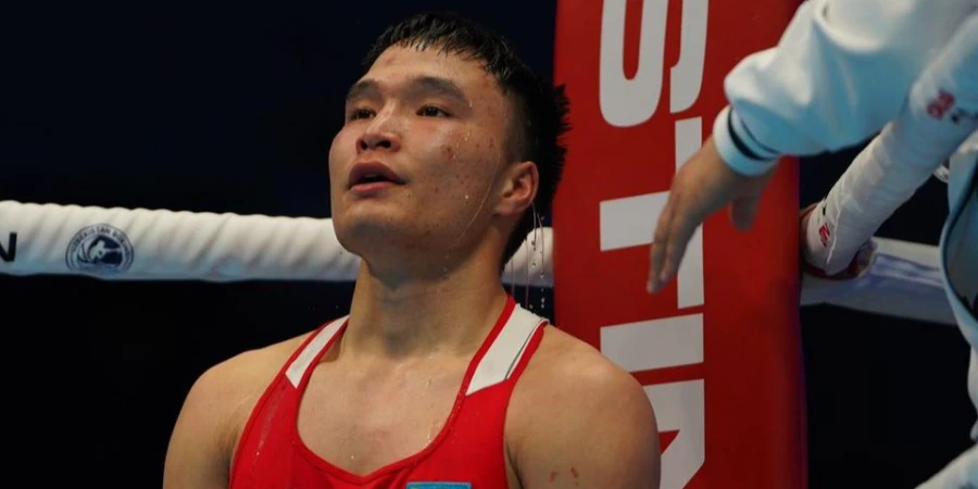 Казахско-узбекское противостояние в споре за медаль закончилось не в нашу пользу на ЧМ по боксу
