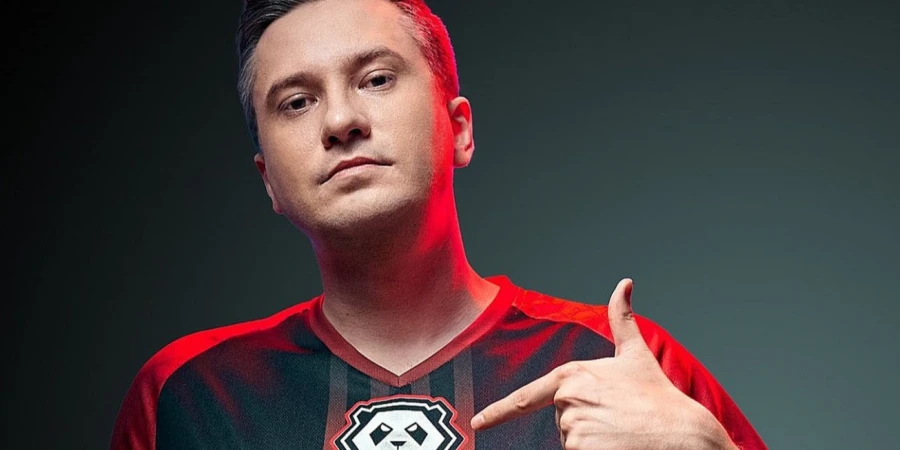 Solo прокомментировал игру Antares во время личной трансляции на Twitch