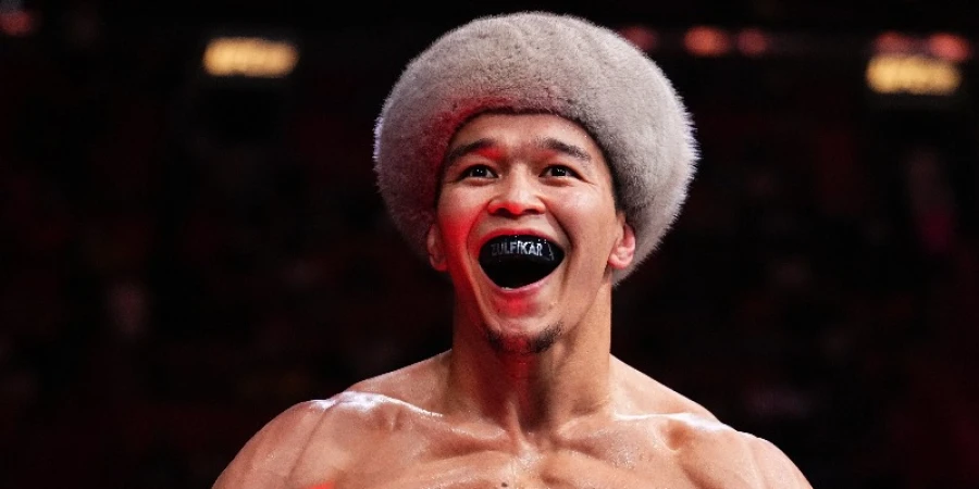 Появилась информация об отмене боя Алмабаев - Морено