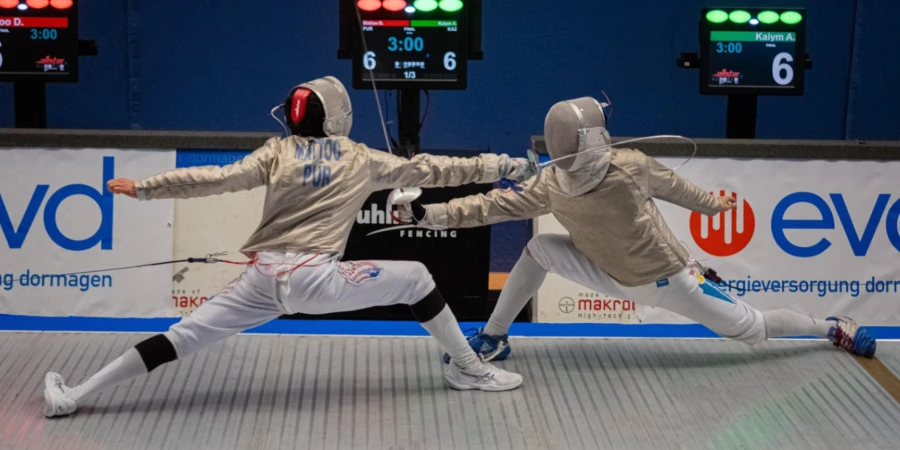 Кадеттер арасында ӘЧ: Қазақстандық семсерлесуші 1/8 финалға дейін жетті