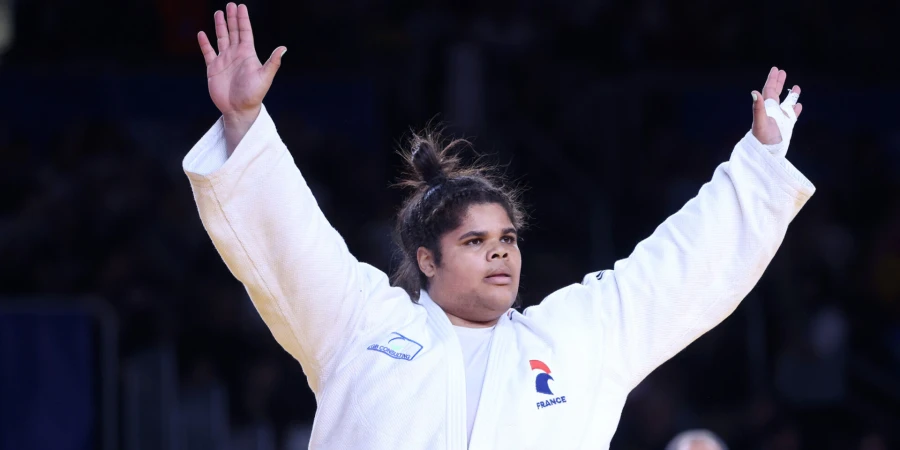 Дзюдоистку дисквалифицировали за укус соперницы на турнире Большого шлема в Абу‑Даби