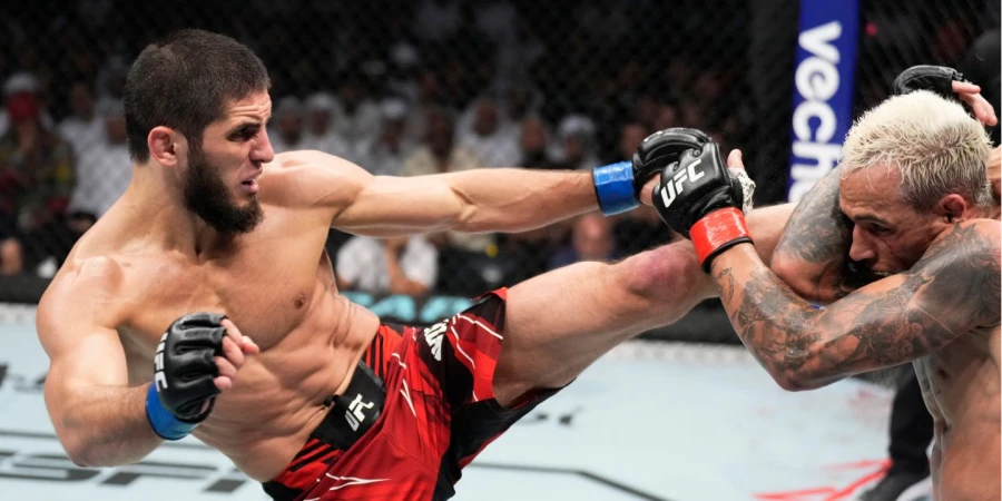 Ислам Махачев ответил, планирует ли подняться в средний вес