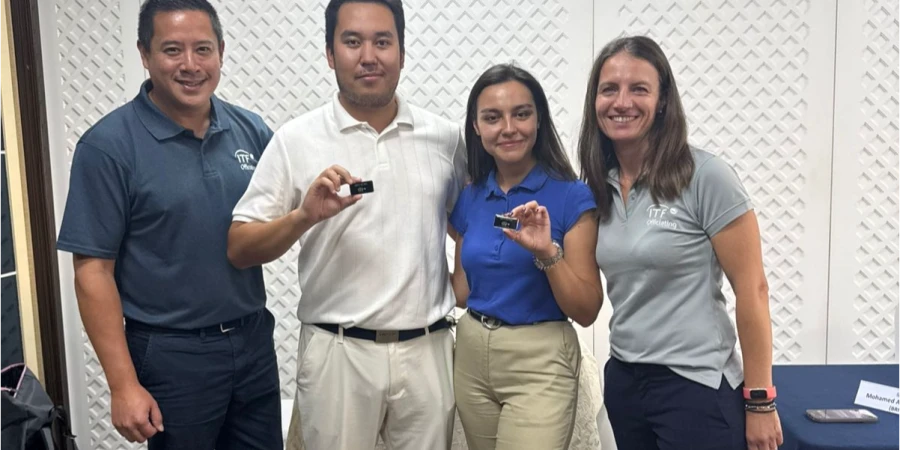 Двое казахстанских арбитров получили международные значки ITF