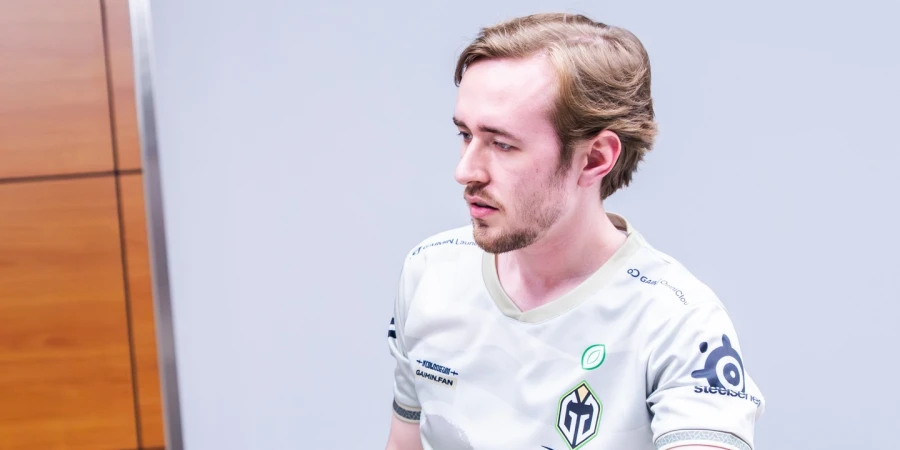 Quinn поделился мнением о токсичности в Dota 2 и раскрыл преимущества Европы