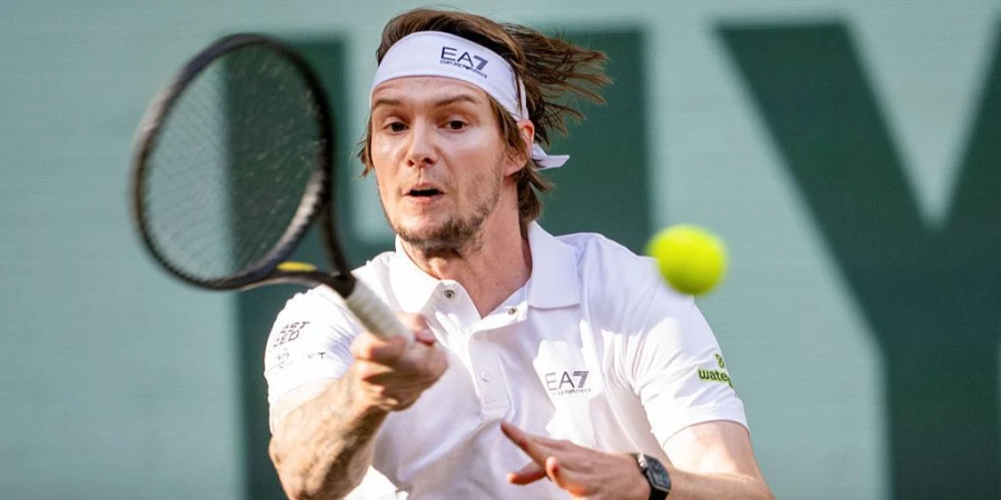 Двумя сетами определился исход матча Бублика на турнире ATP-500 в Пекине