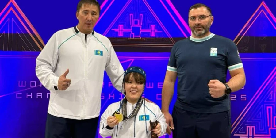 Пауэрлифтингтен әлем чемпионаты: Екі қазақстандық спортшы жеңіс тұғырынан көрінді