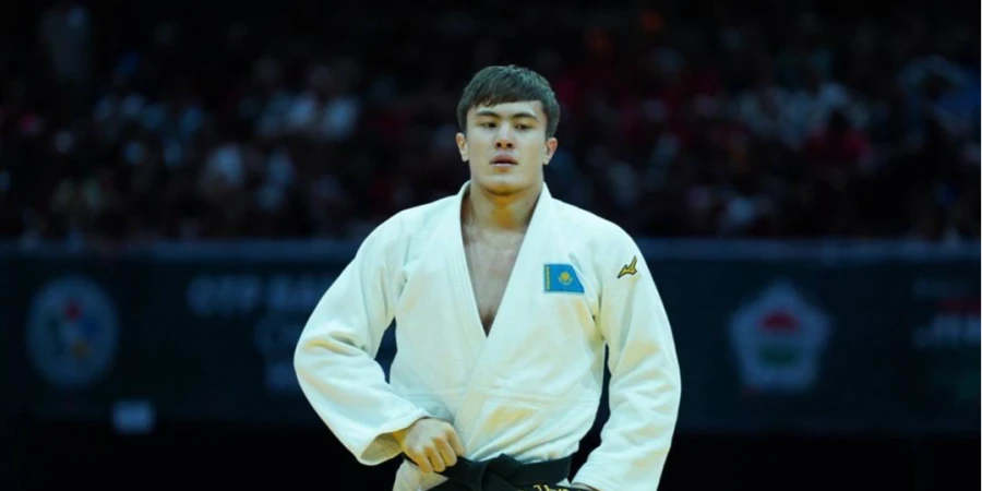 Максим Мейірлан әлем чемпионатын жеңіспен бастады