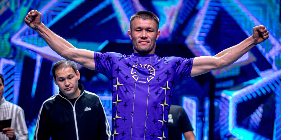 Казахстанский боец стал автором громкого апсета и новым чемпионом лиги OCTAGON в среднем весе