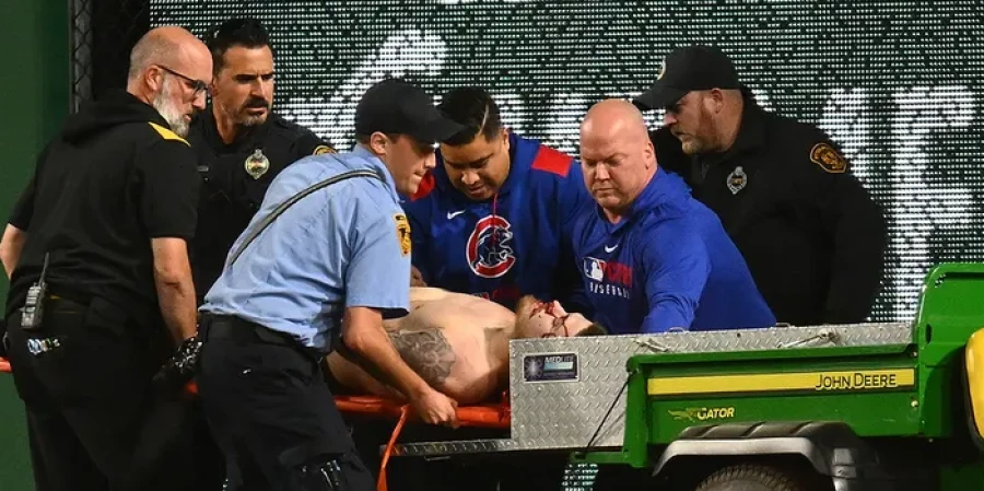 Фанат MLB упал — матч превратился в трагедию