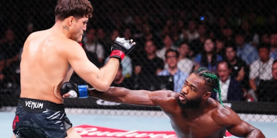 Алджамейн Стерлинг вернулся после поражения Евлоеву и победил на UFC Fight Night 257