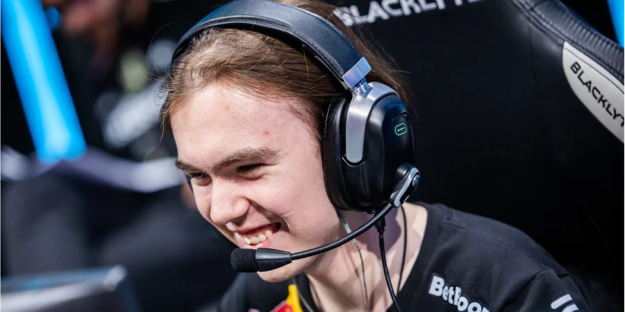 donk взял десятый MVP в карьере и высказался о соперничестве Spirit и Vitality