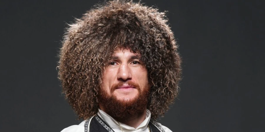 Трилогия между мега-файтерами из UFC откладывается. Подробности