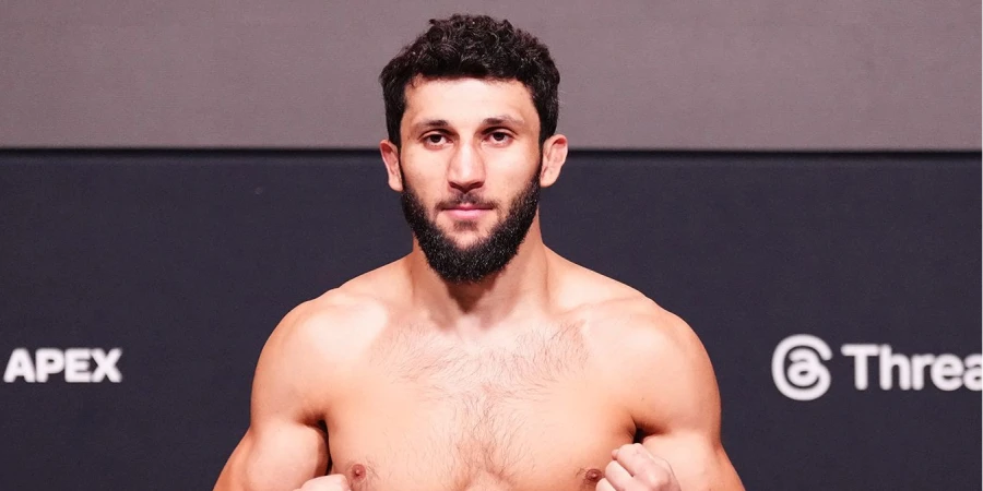 Эксперт ММА Камил Гаджиев отреагировал на второе поражение топового осетина в UFC