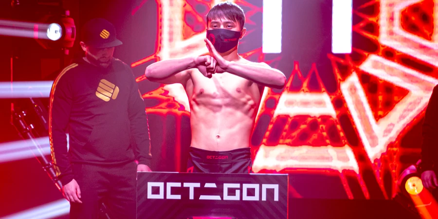 Казахстанский боц встретится с узбеком на турнире OCTAGON 81