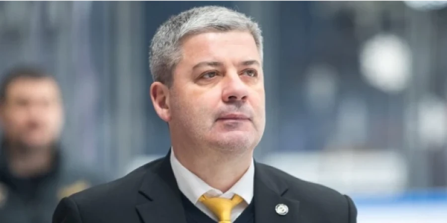 Бывший тренер сборной Казахстана может сменить топ-специалиста в КХЛ