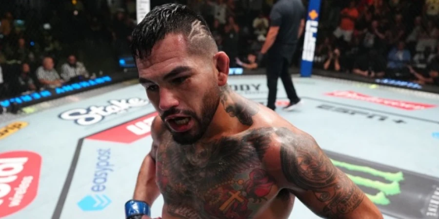 Побитый топовый файтер попросил его "не списывать" после нокаута