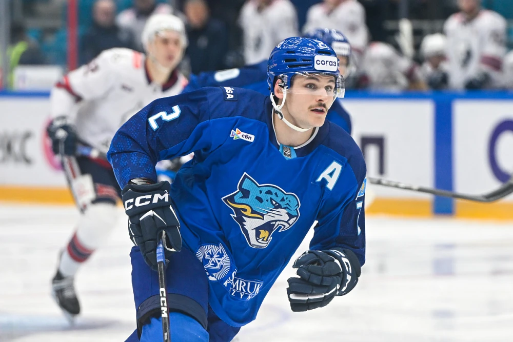 Хоккеист «Барыса» возглавил топ лучших силовых приемов КХЛ. Видео