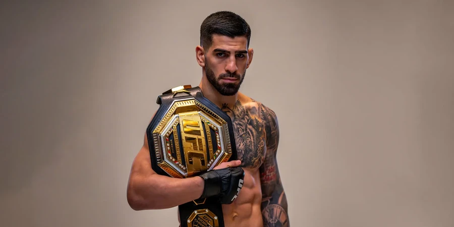 Чемпион UFC Топурия показал свою актуальную физическую форму