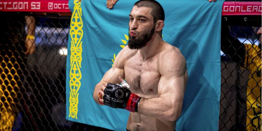 Обидчик претендента на титул UFC из Казахстана проведет бой на OCTAGON 69