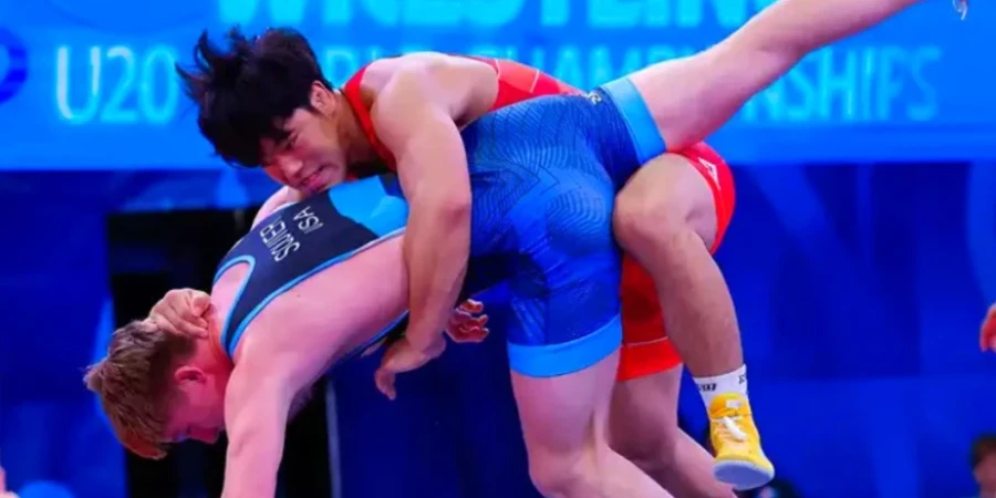Казахстанский борец вышел в финал чемпионата мира-2026