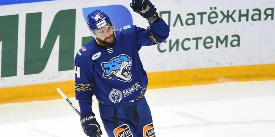 Кирилл Савицкий сравнял счет в матче «Барыса» в Китае