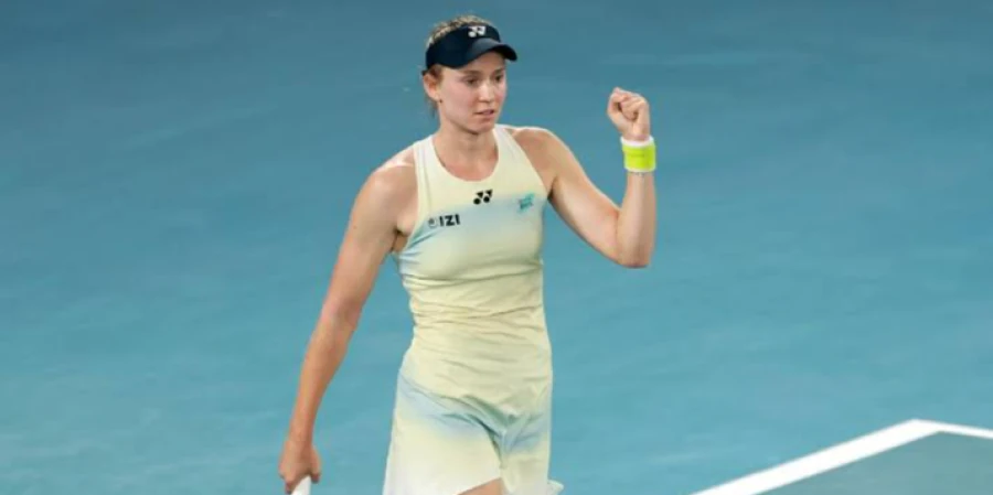 Рыбакину триумфально встретили в Казахстане после US Open