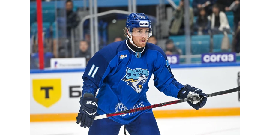 «Барыс» сокращает отставание — идет третий период матча с «Авангардом» (видео)