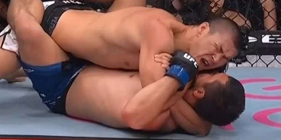 Нургожай дважды проиграл в двух боях в UFC сабмишнами
