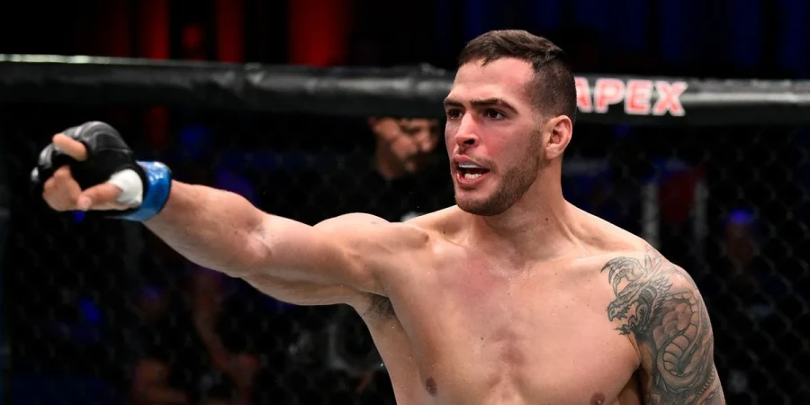 Боец UFC заработал $122 000 на покере — больше, чем за все бои