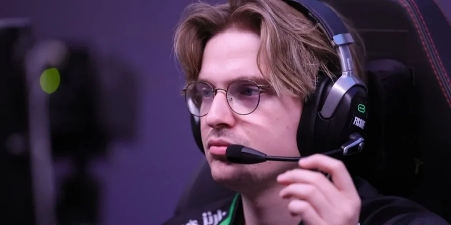 MoonMeander раскритиковал керри Team Falcons