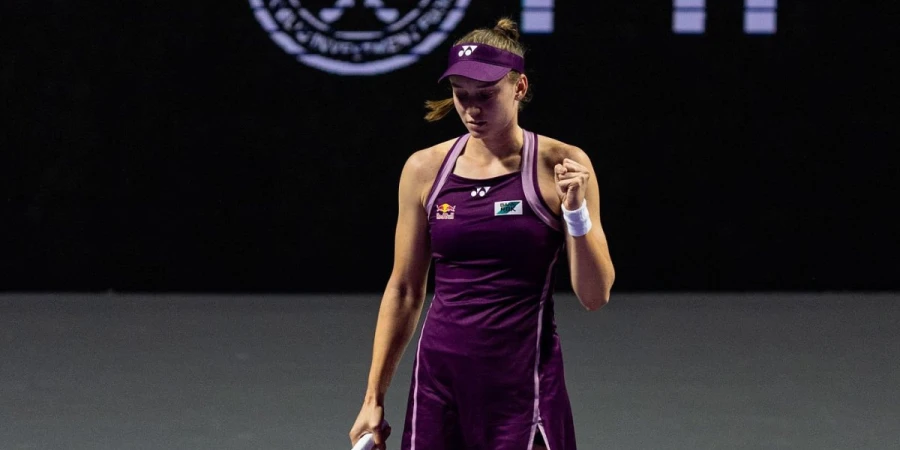 Видеообзор матча Рыбакина - Анисимова в 1-м туре Итогового турнира WTA