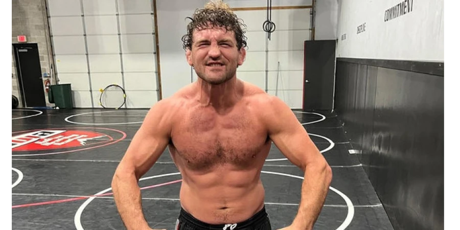 «Посмотрим, что будет дальше». Экс-боец UFC обратился к фанатам из больницы