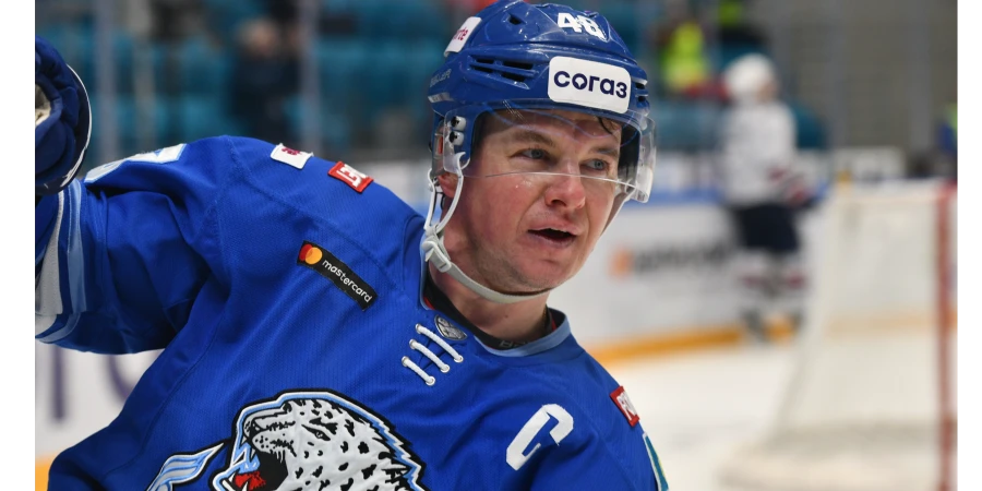 Главный тренер «Барыса» оценил шансы Старченко на возвращение в КХЛ