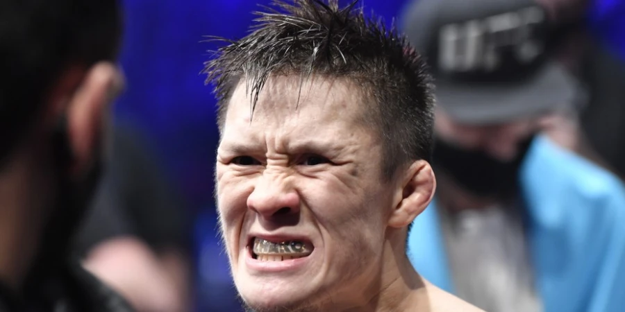 Жалгас Жумагулов удосрочил бывшего бойца UFC и защитил чемпионский титул OKTAGON