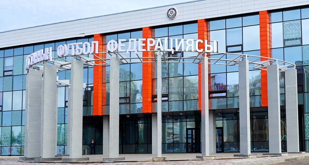 В КФФ объяснили, зачем хотят приглашать иностранных арбитров