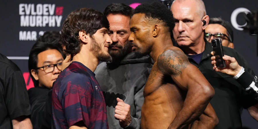 Евлоев — Мерфи: последняя дуэль взглядов перед большой охотой в Лондоне. Видео