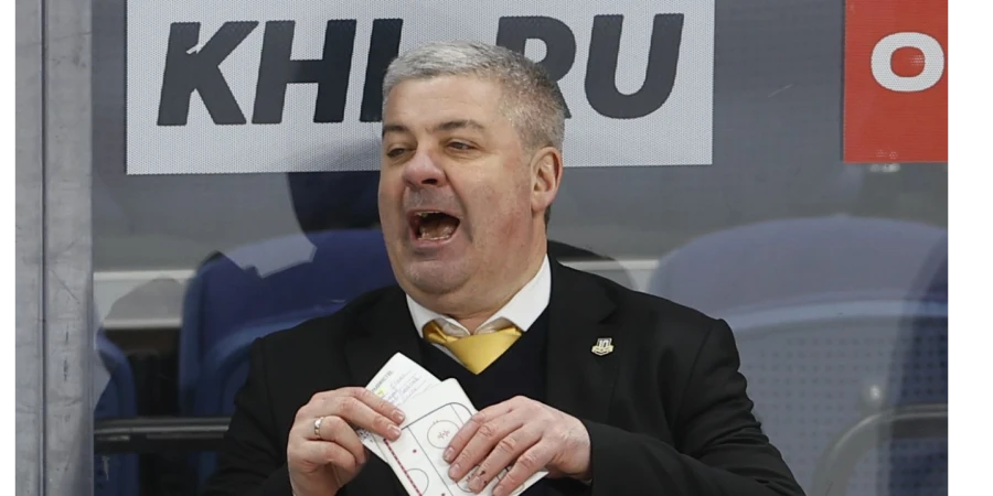 Тренер, вскрывший проблемы сборной Казахстана, устроил громкий демарш после поражения