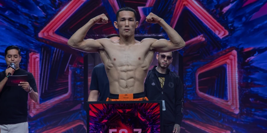 Казахстанский проспект потерпел досрочное поражение на турнире OCTAGON 76