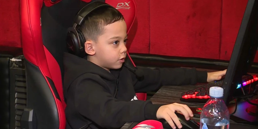 Aurora Gaming подписала ученический контракт с 8-летним ShaLun