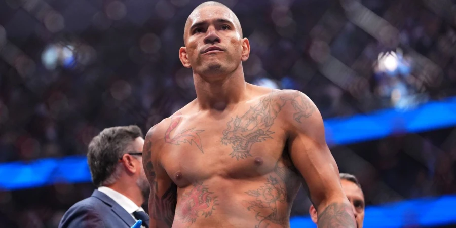 Двукратный чемпион переписал историю UFC