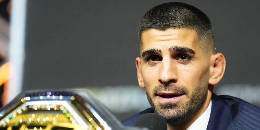«Не собираюсь бегать от кого-либо». Экс-чемпион UFC Топурия — о возможности боя с Махачевым